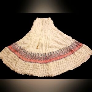 Long skirt with prints and bubbles .